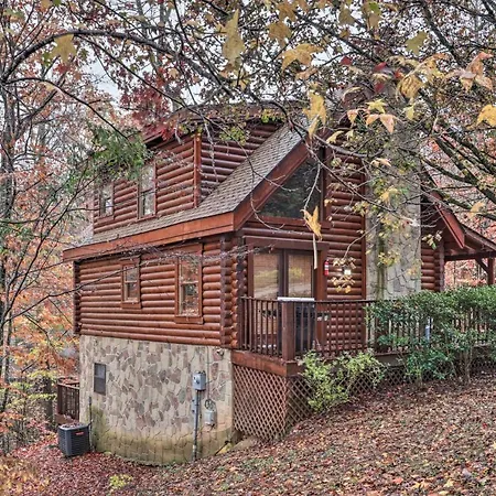 Cozy Family Cabin With Hot Tub About 4 Mi To Dollywood!